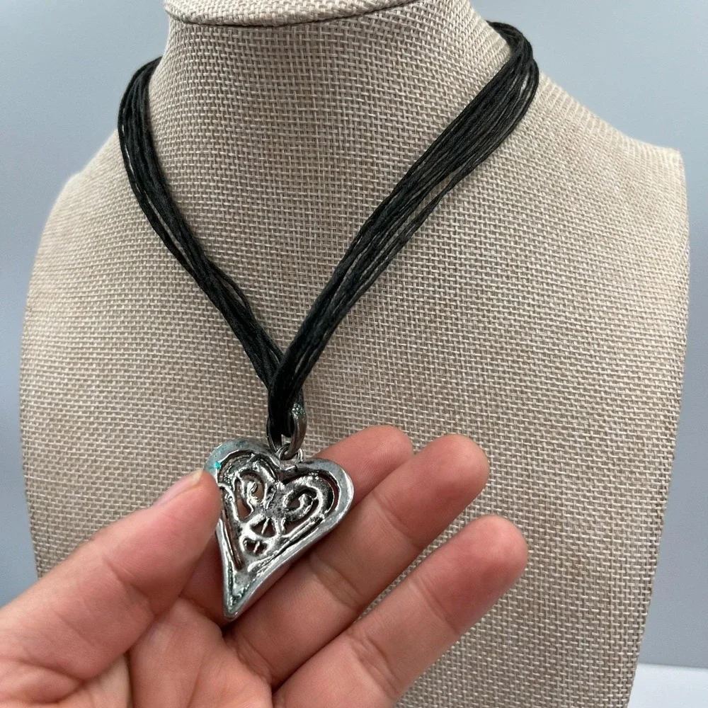 VTG Silver Tone Marcassite Style Filigree‎ Heart Pendant Multi Strand Cord Retro